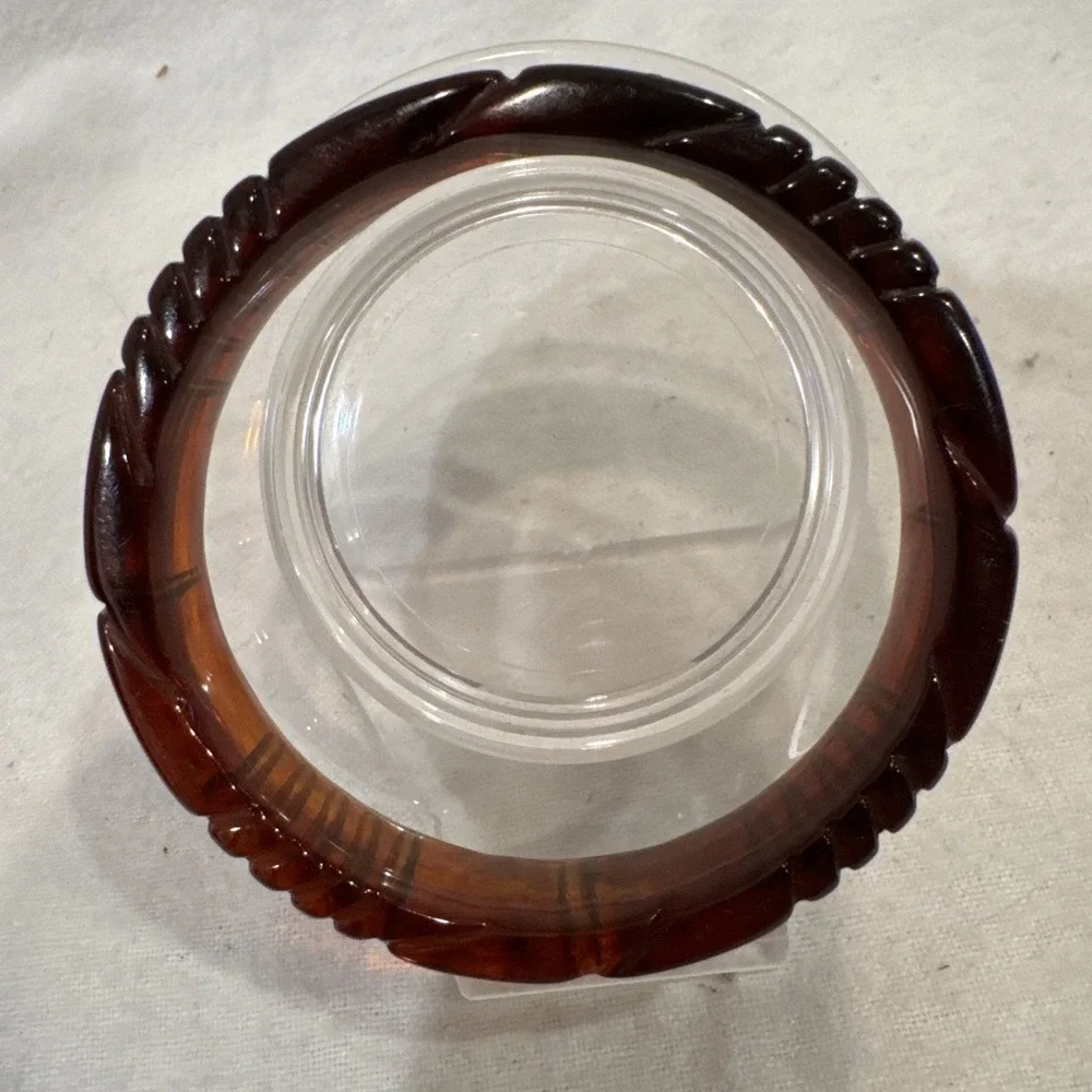1950s Art Deco‎ Deep Carved Rootbeer Bakelite Bangle Bracelet 2.5